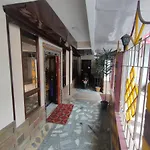 Keswani Group Hotel White Mountain - 200 Metres From Mg Marg