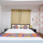 Fabhotel Snoopy