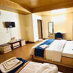 Dhe Kyi Khang By Magwave Hotels-100 Mts From Mg Marg