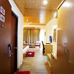 Treenz Hotel