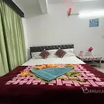 The Oasis Holiday Home & Restaurant