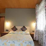 Nabhasa Courtyard Home & Apartment Stay