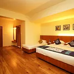 Hotel Tarayana Grand