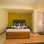 Oyo 6916 Hotel Deorali