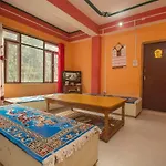 Spot On 61318 Plato Homestay