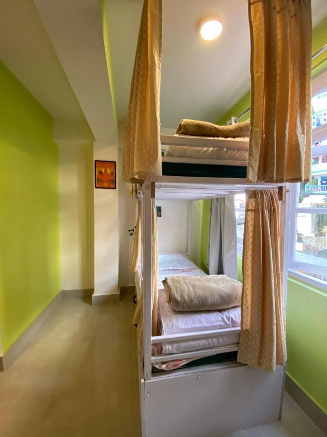 Tag Along Backpackers Hostel *