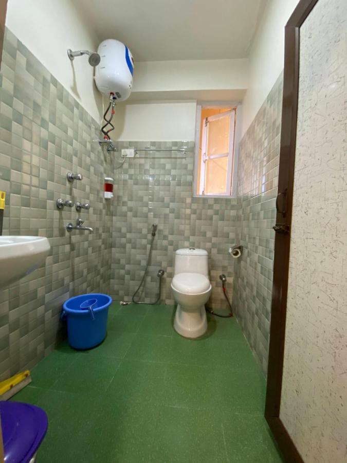 Tag Along Backpackers Hostel *