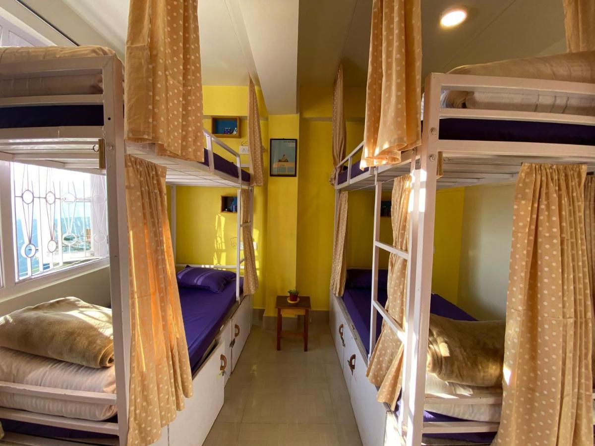 Tag Along Backpackers