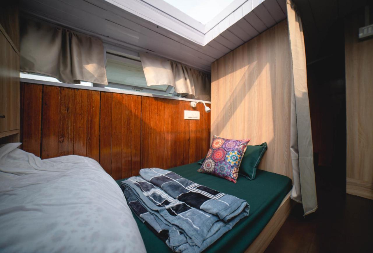 Tag Along 2 0 Hostel *