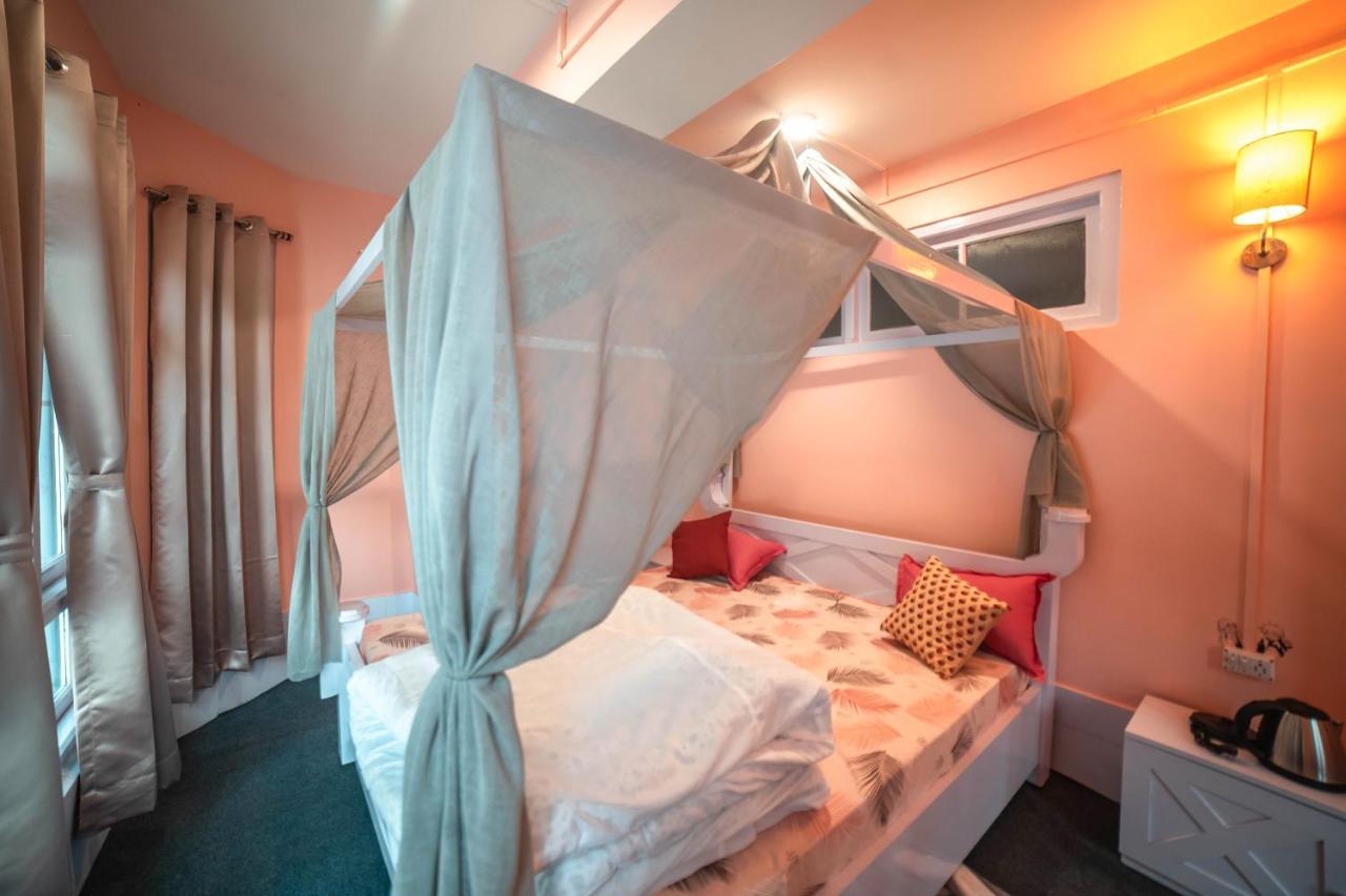 Tag Along 2 0 Hostel