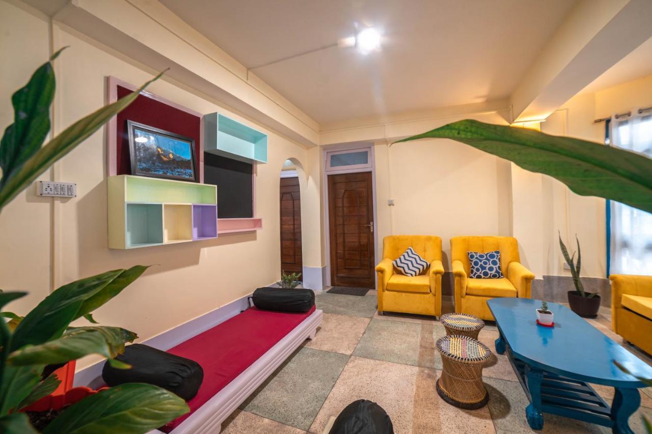 Tag Along 2 0 Hostel