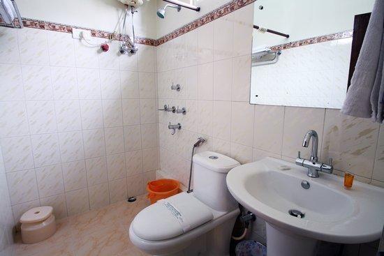 Fabhotel Palzor Stadium Road Hotel *