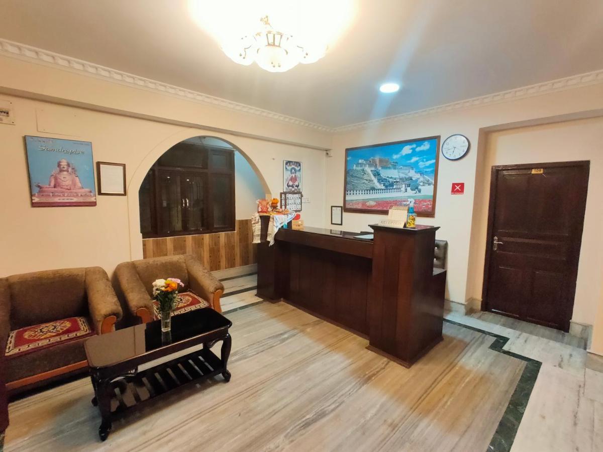 Keswani Group White Mountain - 200 Metres From Mg Marg Hotel Gangtok