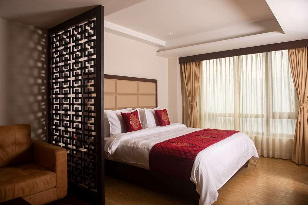Ramada By Wyndham & Casino Golden Hotel