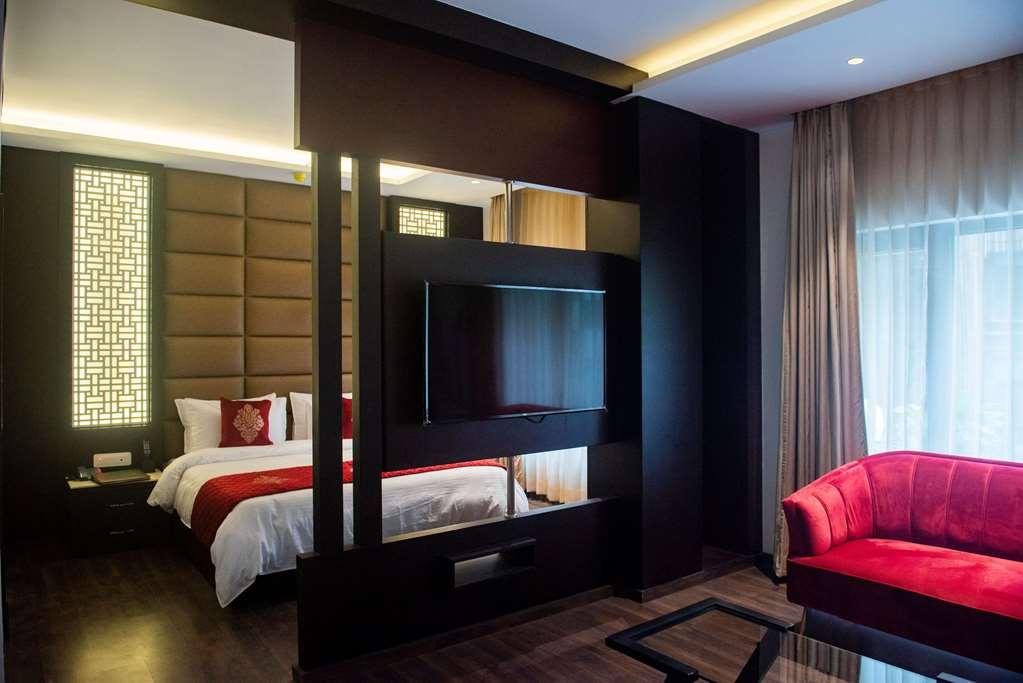 Ramada By Wyndham & Casino Golden 4*