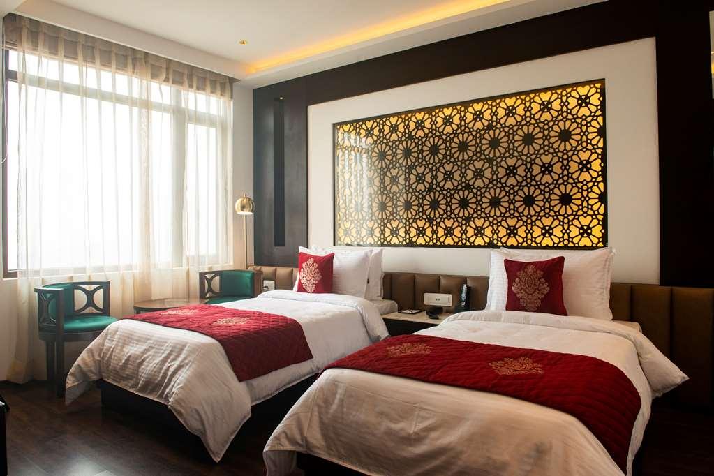 Ramada By Wyndham & Casino Golden Hotel 4*
