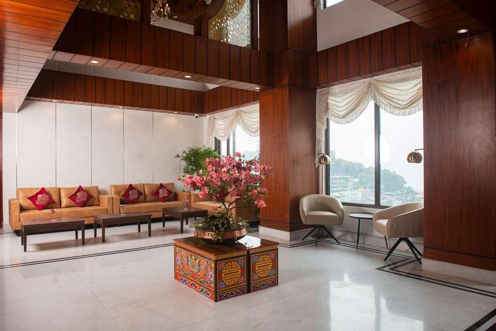 Ramada By Wyndham & Casino Golden Hotel 4*