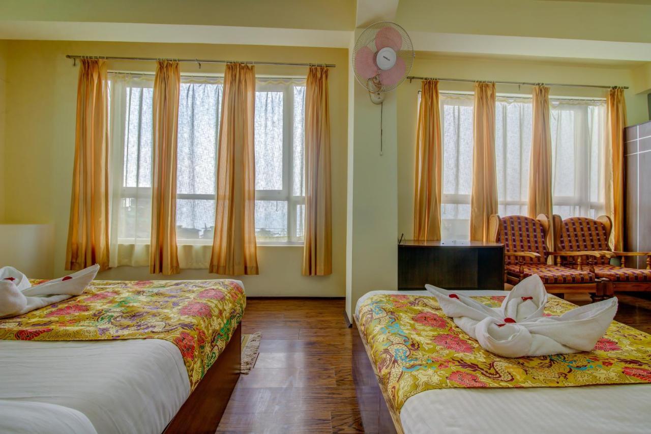 Hotel Muscatel Grand Silkroute - 300 Mts From Mg Marg 4*