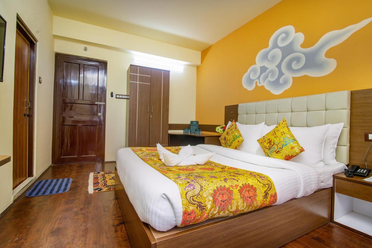 Muscatel Grand Silkroute - 300 Mts From Mg Marg 4*