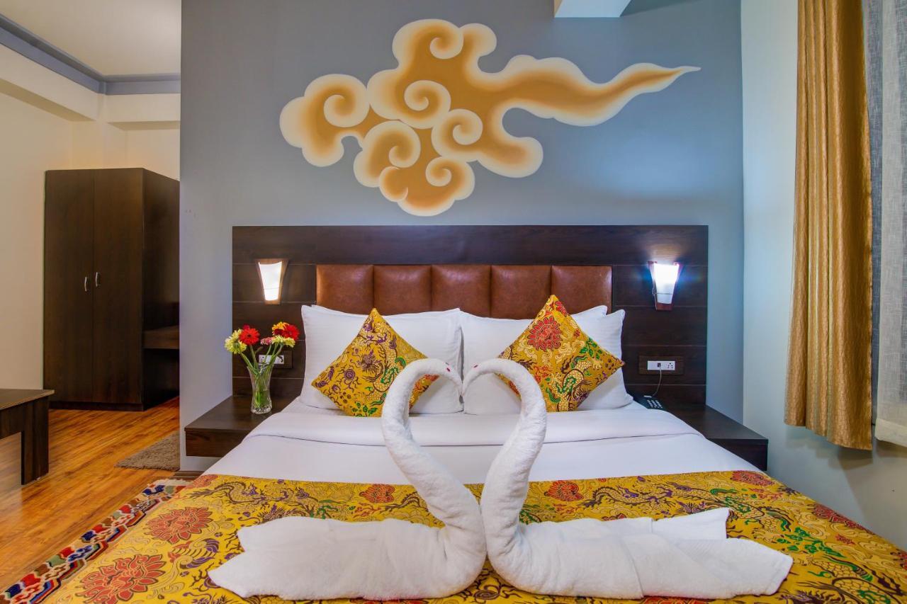 Hotel Muscatel Grand Silkroute - 300 Mts From Mg Marg 4*