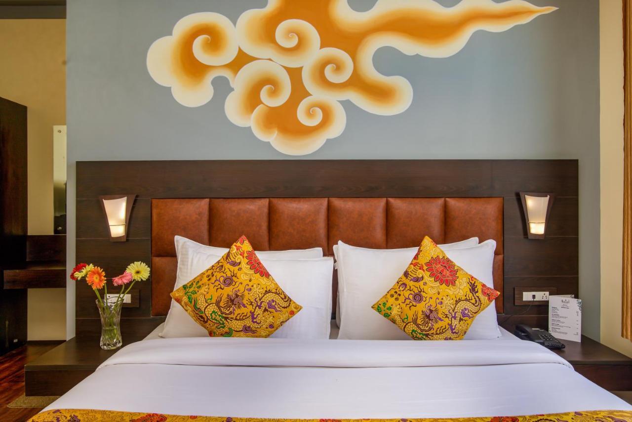 Hotel Muscatel Grand Silkroute - 300 Mts From Mg Marg