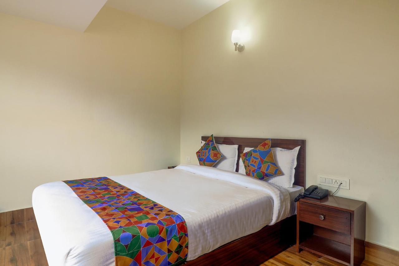 Hotel Fabhotel Kutighar Regency