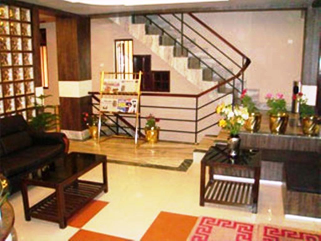 Fabhotel Palzor Stadium Road *