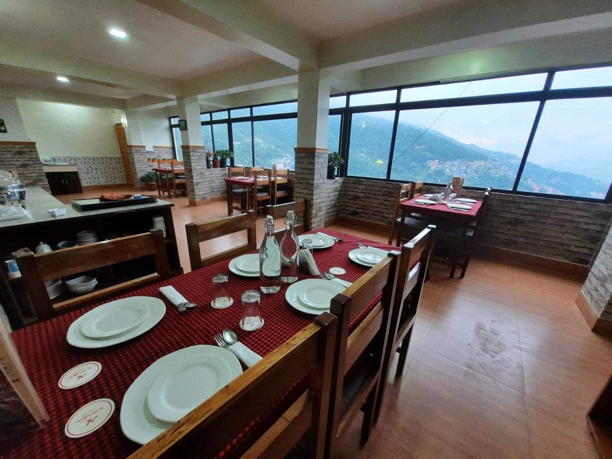 Hill Castle Hotel Gangtok