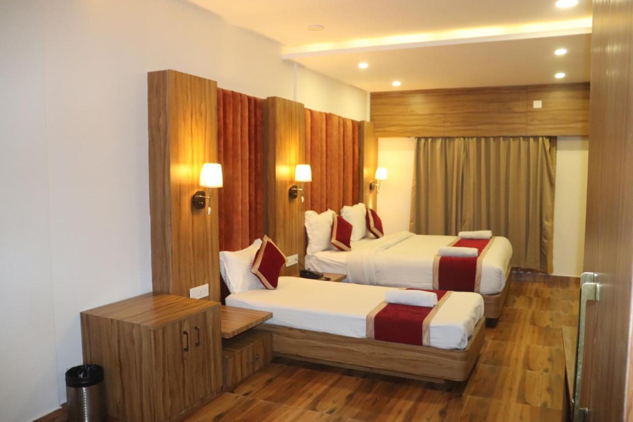 Hotel The Imperial & 3*