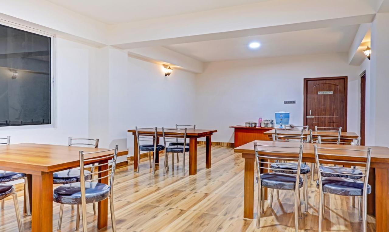 The Royale Crest Hotel 3*