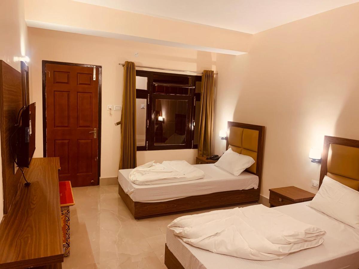 Hotel Yangkhyil Residency