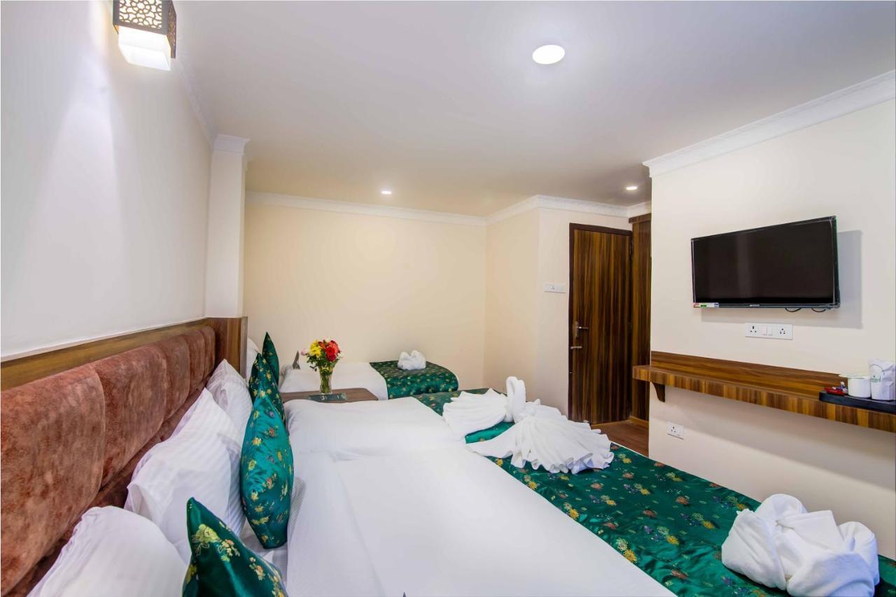 Muscatel - Dzeemkhang Hotel 3*