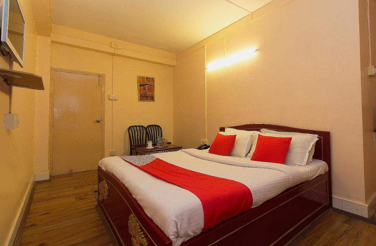 Oyo Polok Hotel