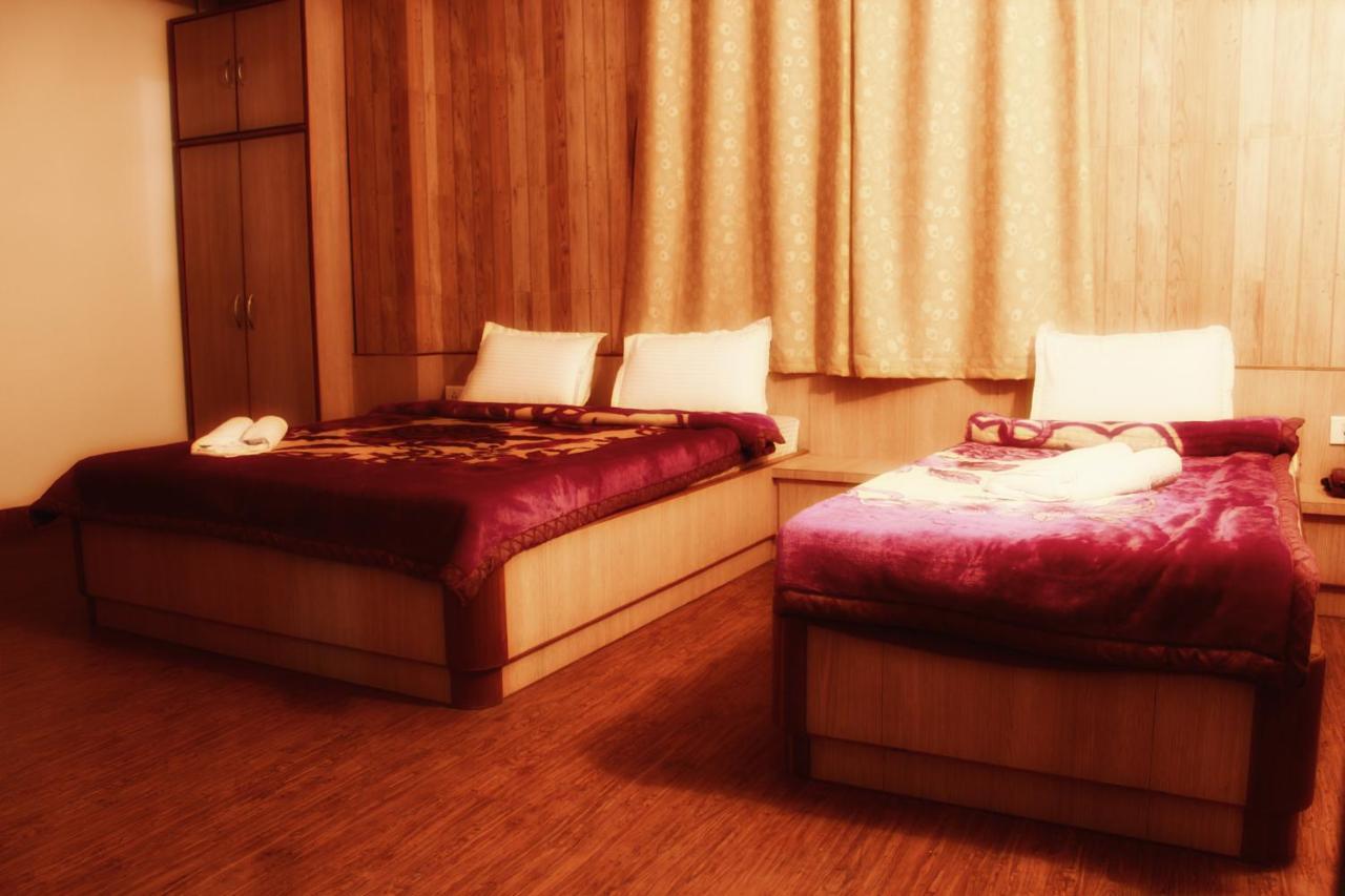 Dhe Kyi Khang By Magwave Hotels-100 Mts From Mg Marg Hotel 3*