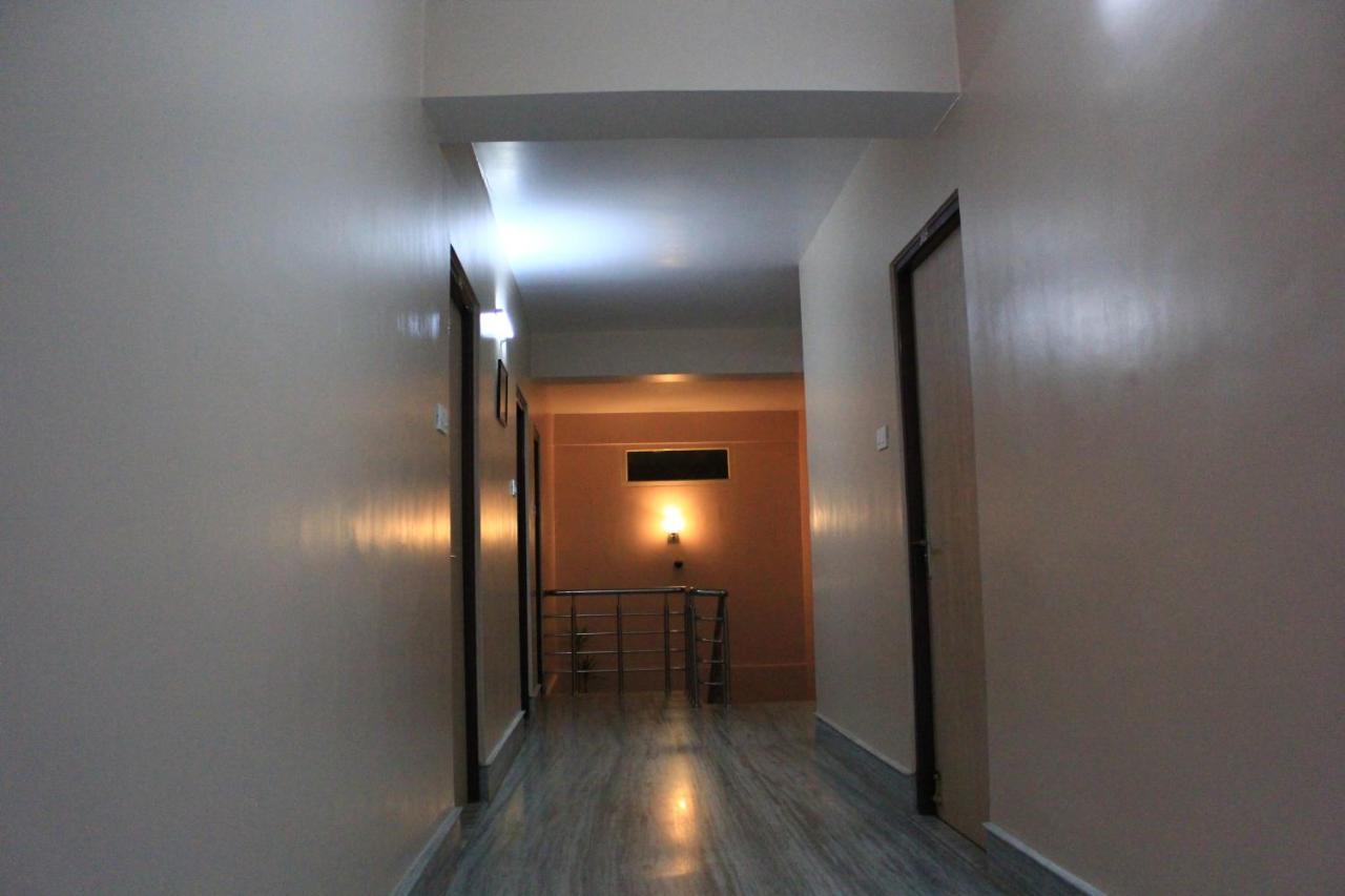 Dhe Kyi Khang By Magwave Hotels-100 Mts From Mg Marg Hotel