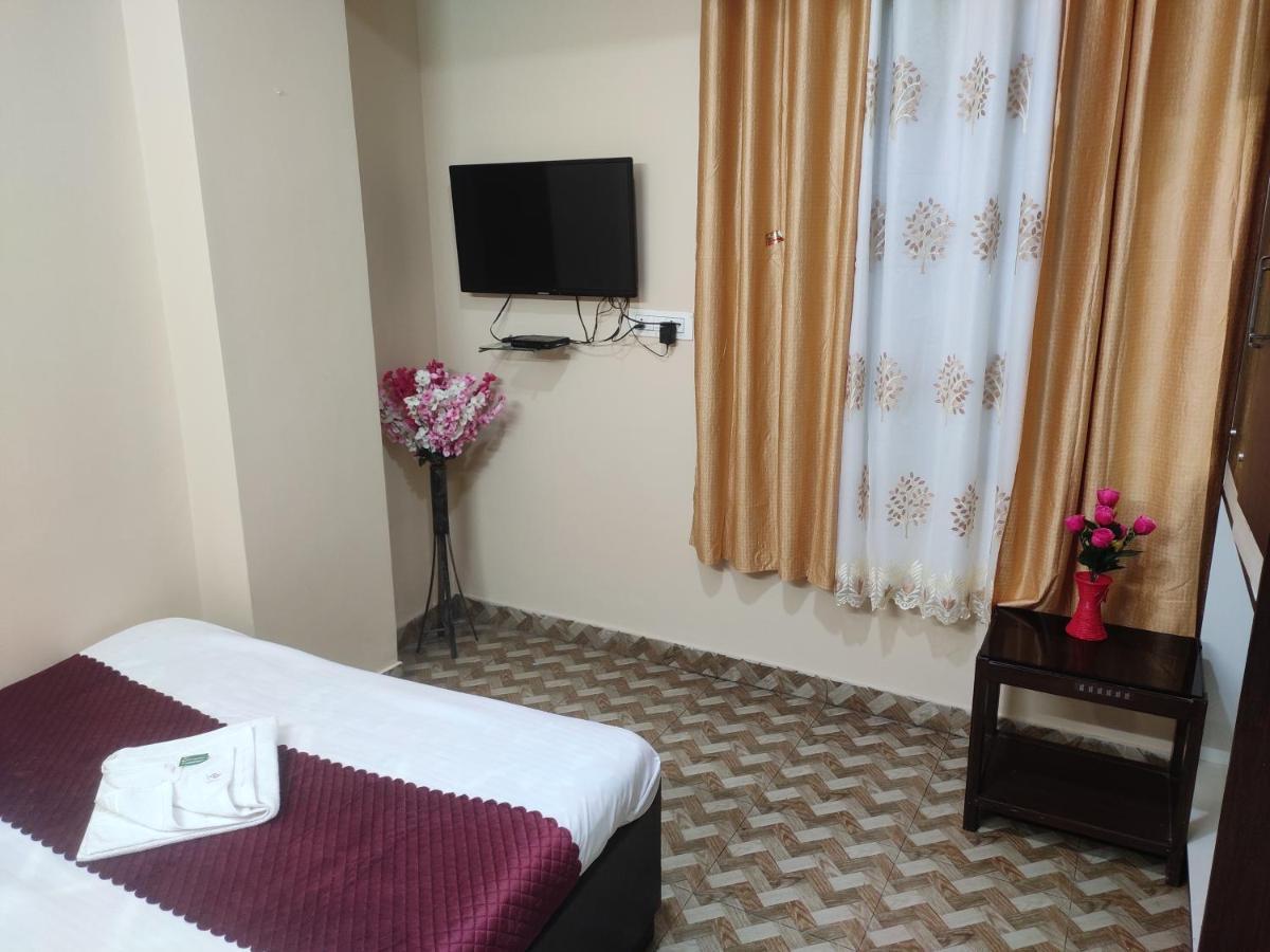 Shree Ganpati Hotel 3*