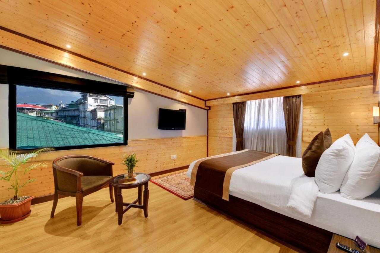 Hotel Shangri La 3*