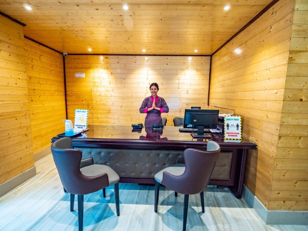 Hotel Shangri La