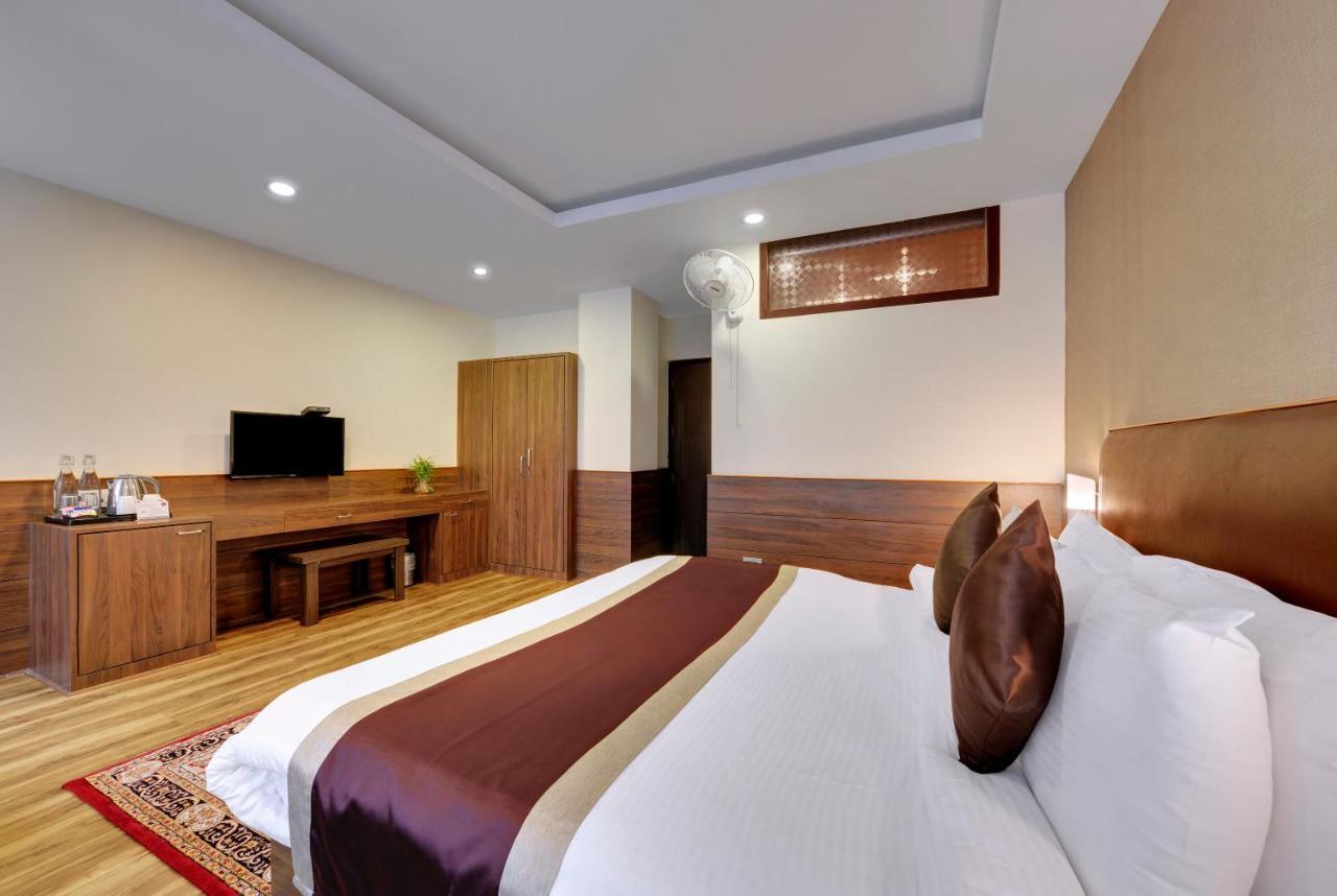Hotel Shangri La 3*