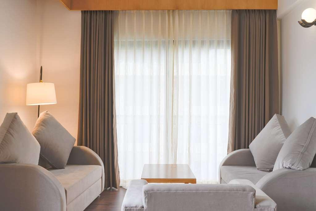 Days Hotel