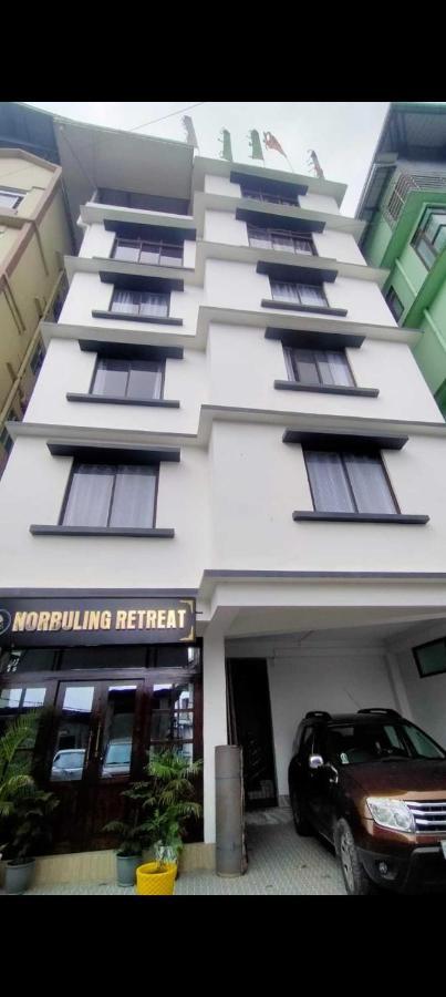Collection O Norbuling Retreat 3*