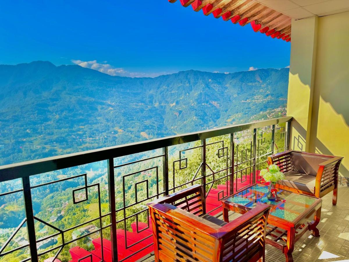 Tara Palace And - On Mg Road 4*