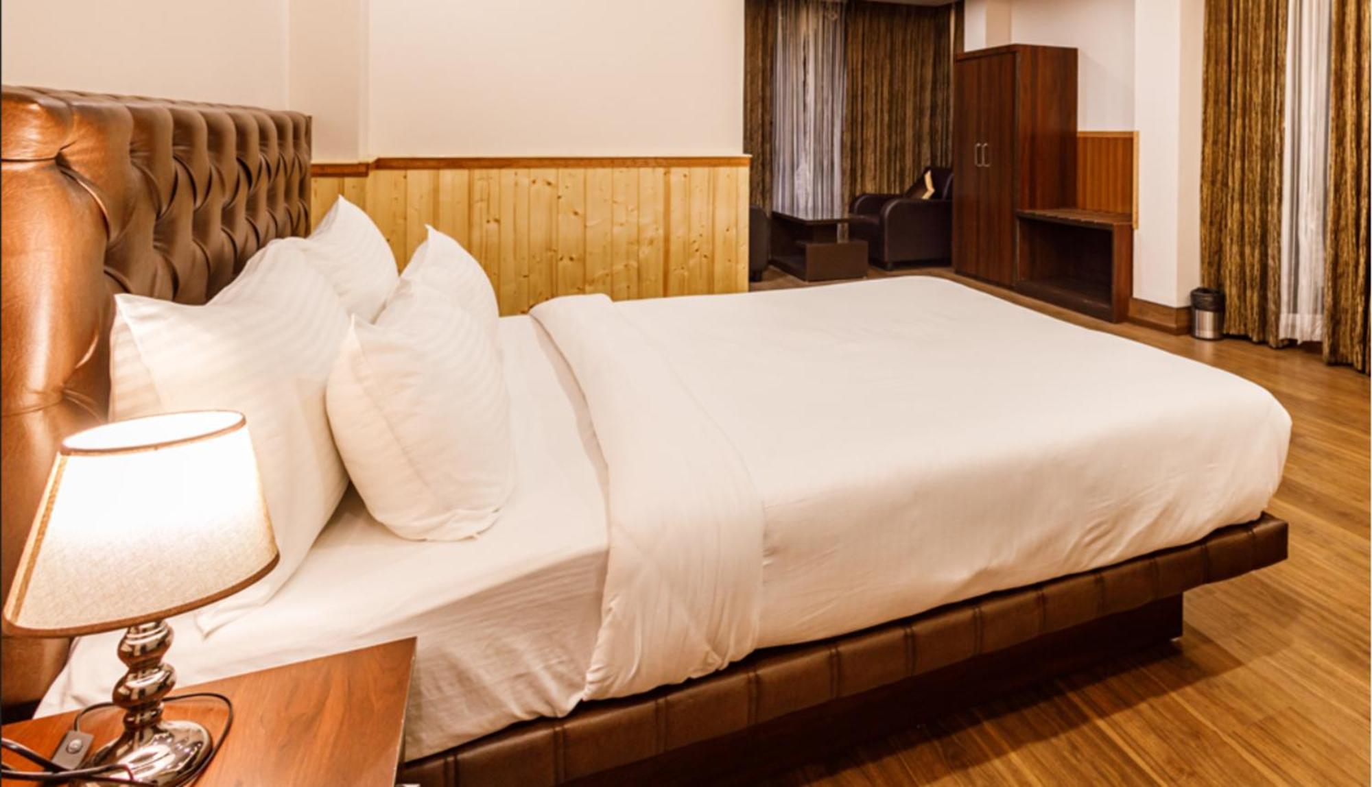 Lha-yul Nearby Mg Road Hotel 4*