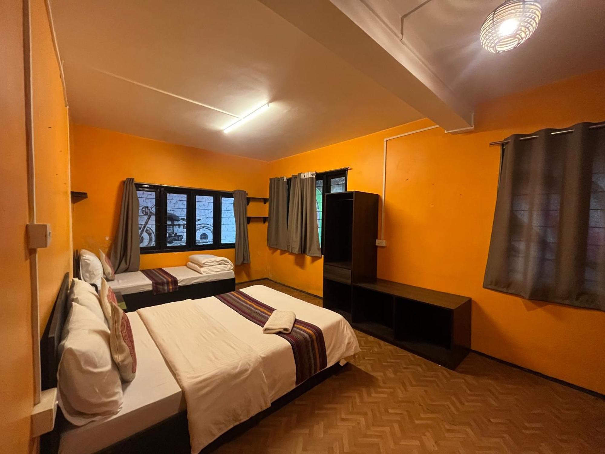 Hostel Zemu *