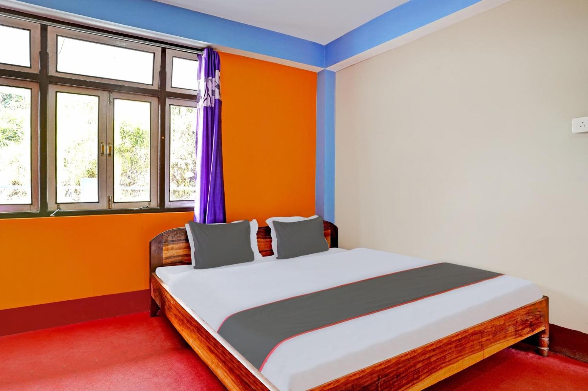 Capital O Basera Hotel 3*