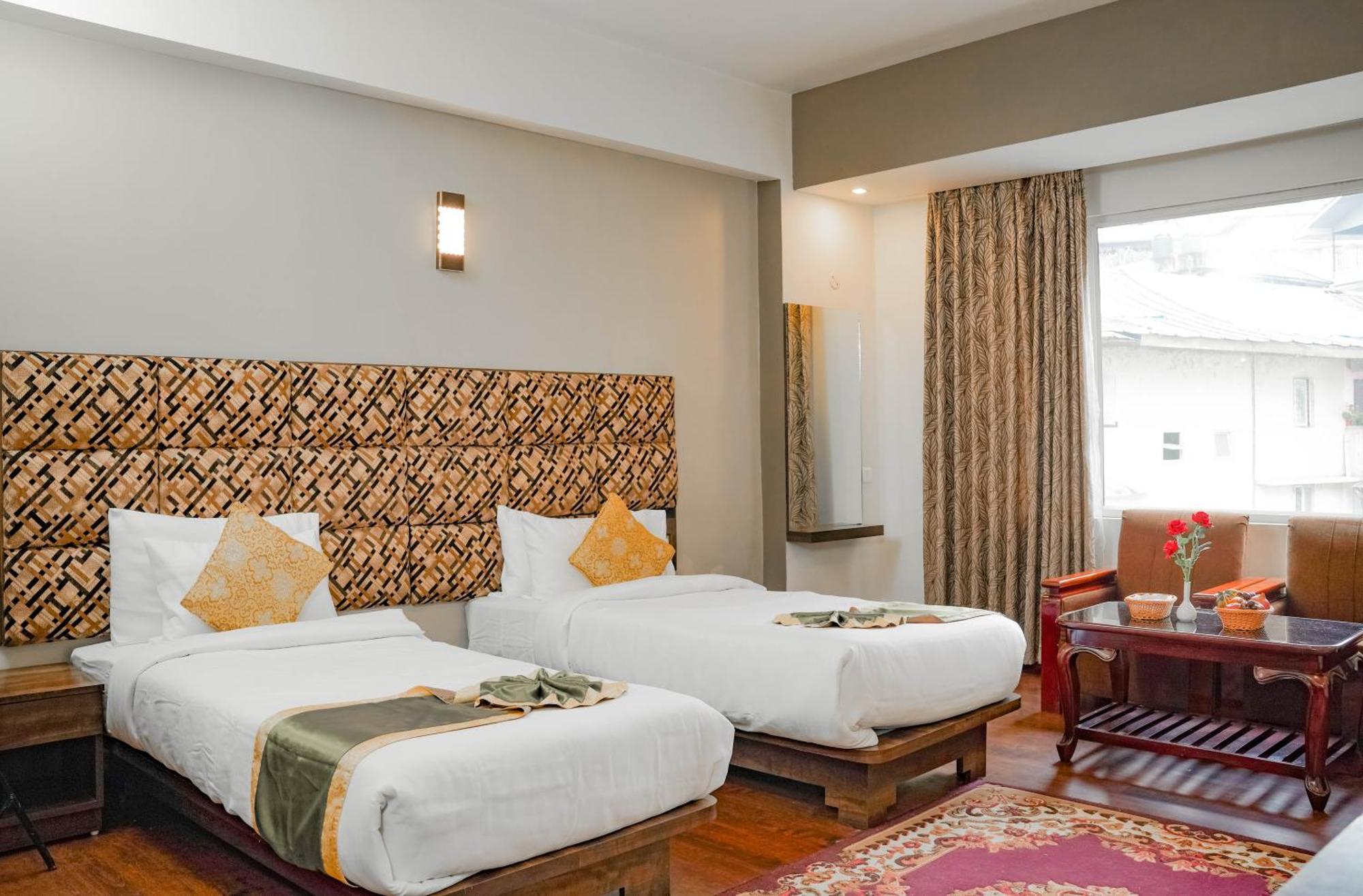 Kingston By Yagi, 600 Meters From M G Marg 4*