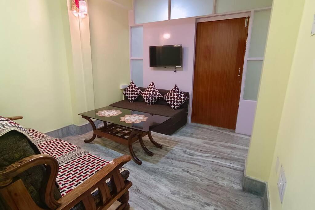 Greendot 2bhk Pure Veg
