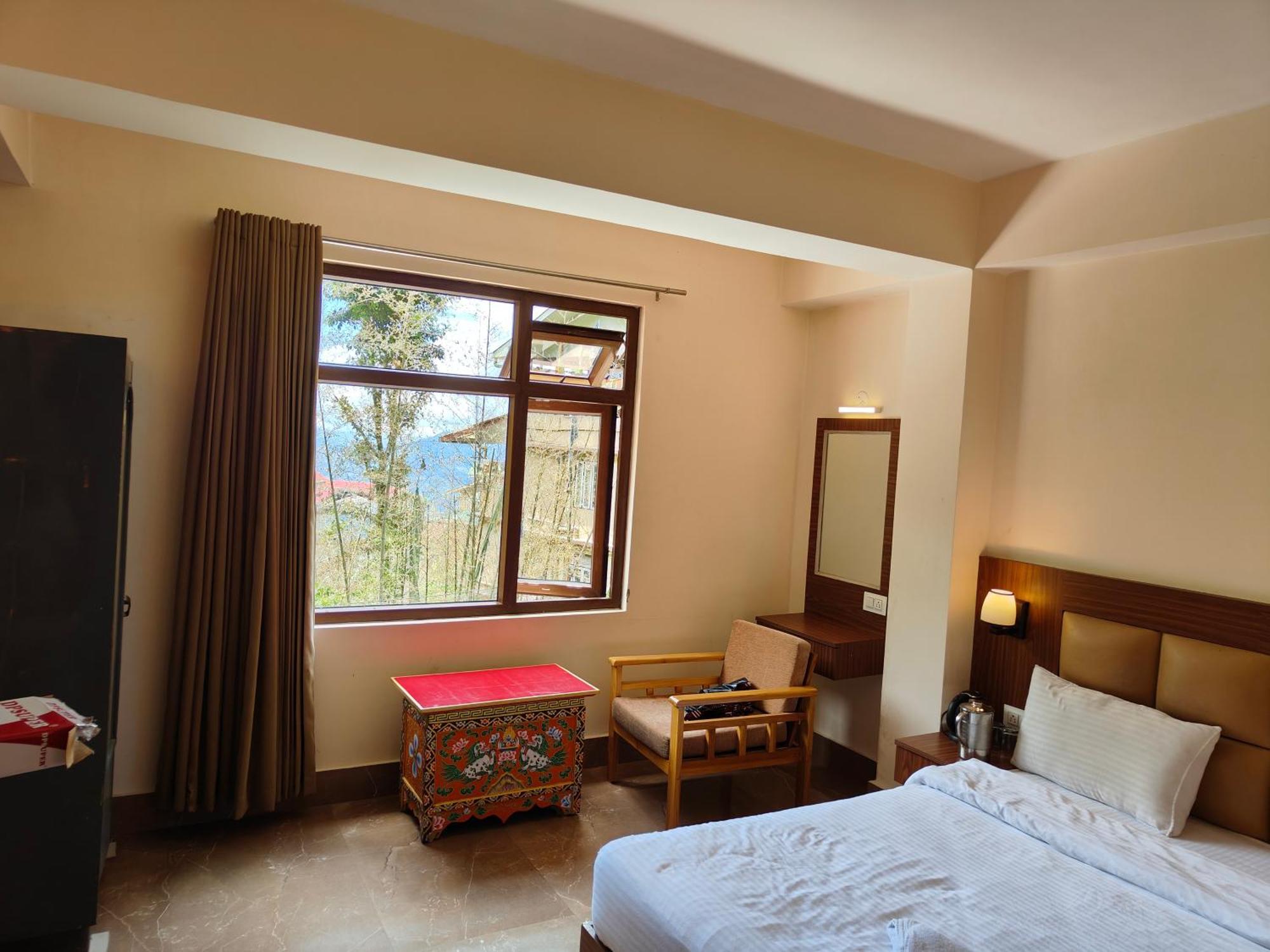 Hotel Yangkhyil Residency