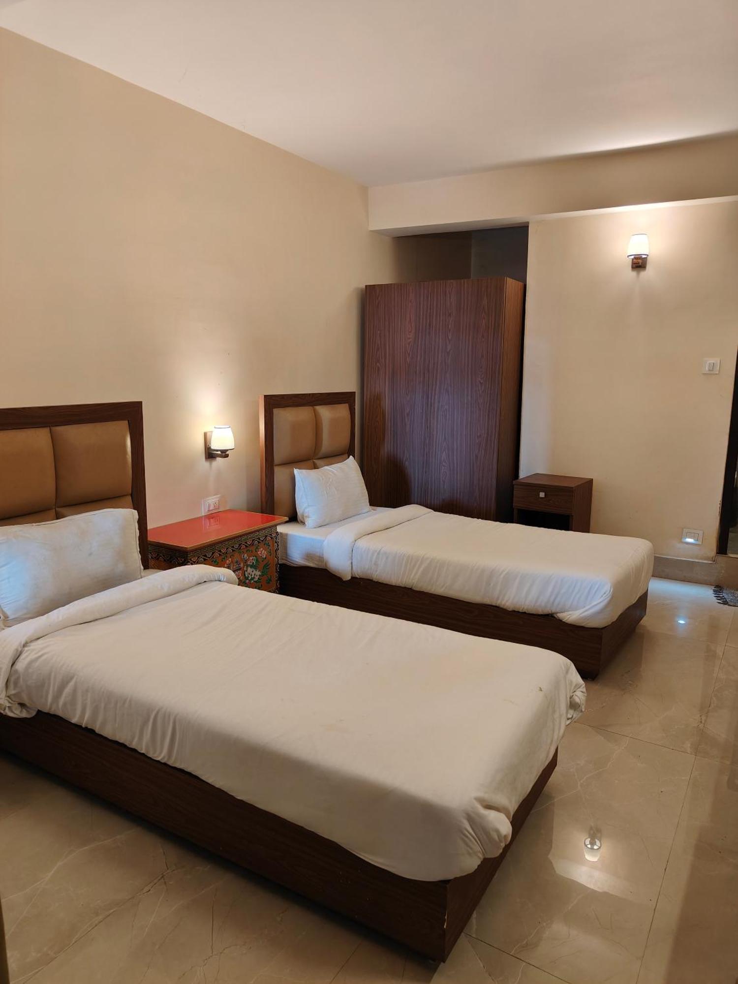Yangkhyil Residency 3*