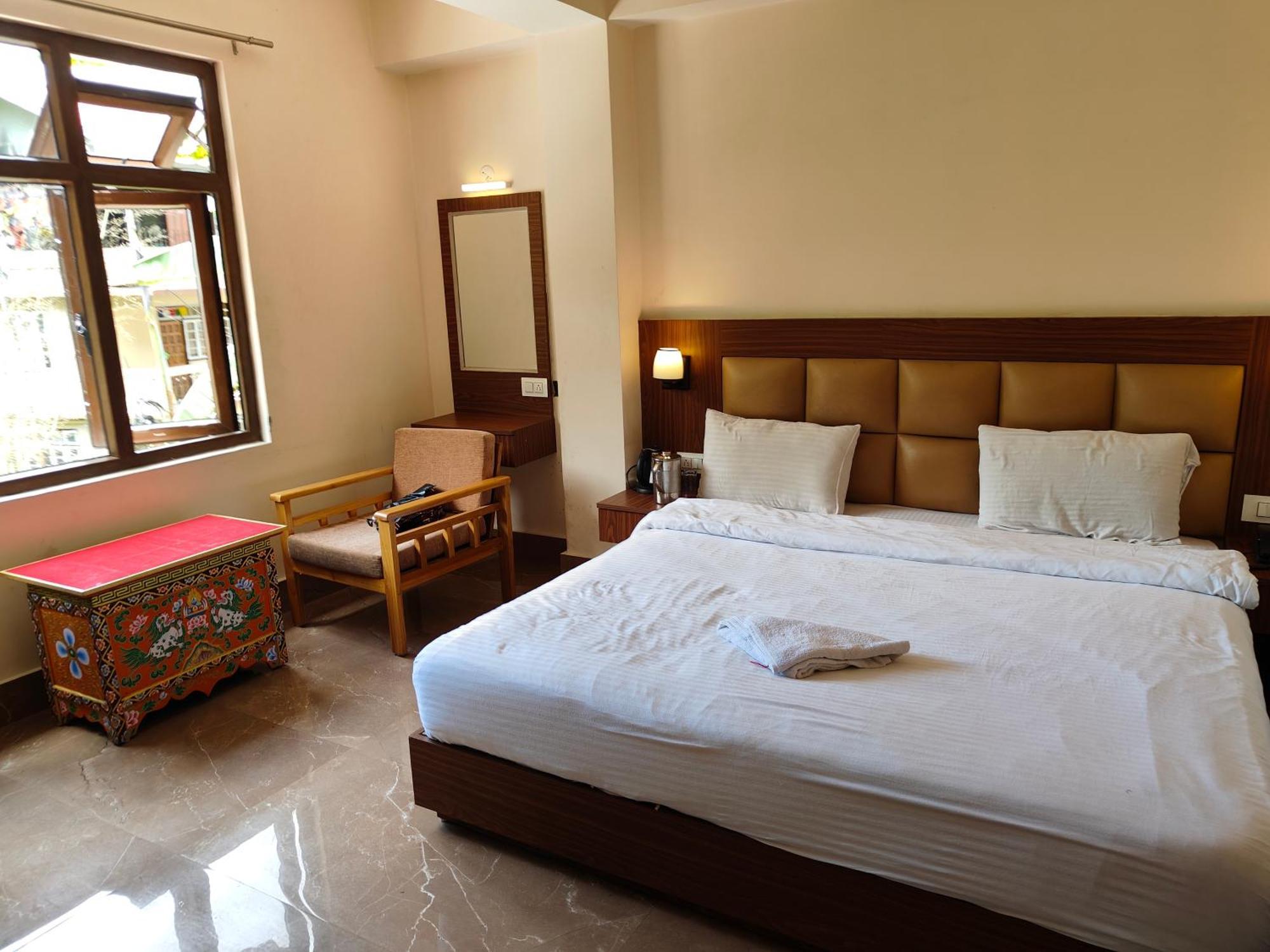 Yangkhyil Residency 3*